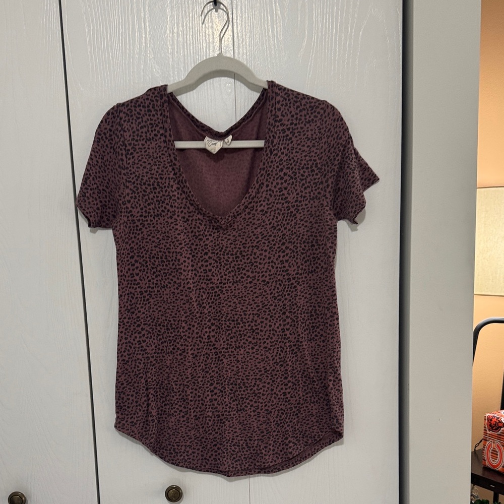 White Crow Maroon Leopard Print V-Neck Tee
